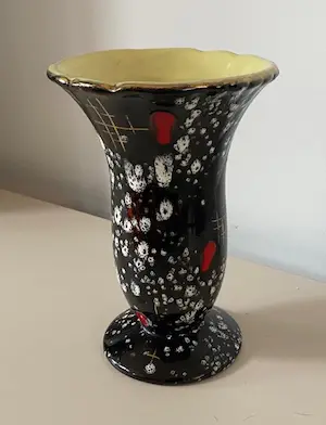 Carstens Tonnieshof - Vintage aardewerken vaasje kopen? Bied vanaf 1!