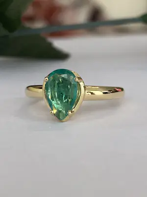 1,5 karaat smaragd cocktail geelgouden ring kopen? Bied vanaf 1000!
