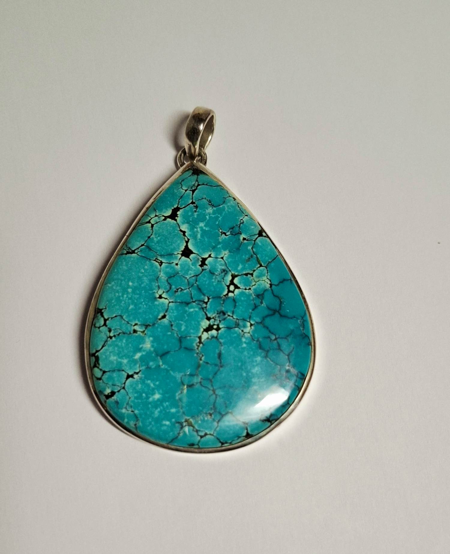 In nieuwstaat Een grote zilver  hanger met Natuurlijke Turkoois Edelsteen kopen? Bied vanaf 85!