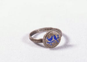 Zilver - Lotje diverse Zilver. Armbandje, hangers, kinderringetje, speldjes kopen? Bied vanaf 1!