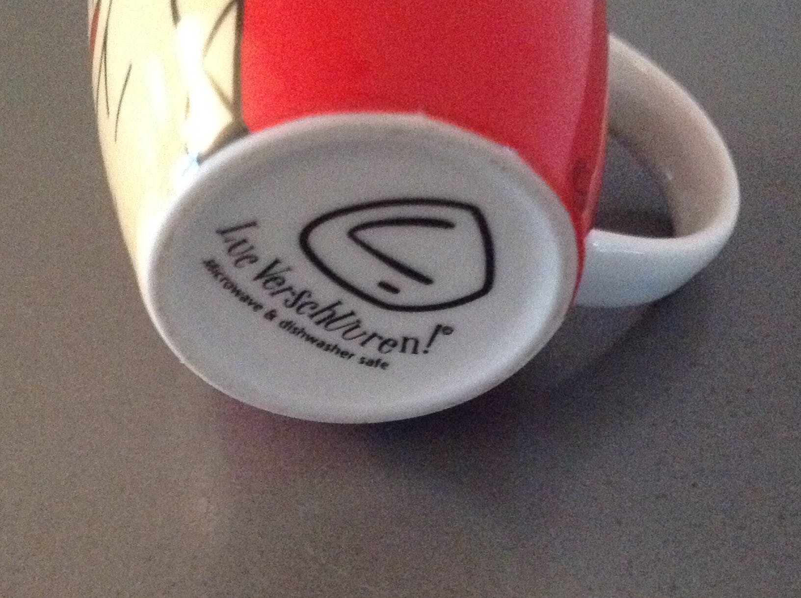 Alessi - en Luc Verschuuren: 4 lepels, 4 kopjes, 1 bus kopen? Bied vanaf 20!