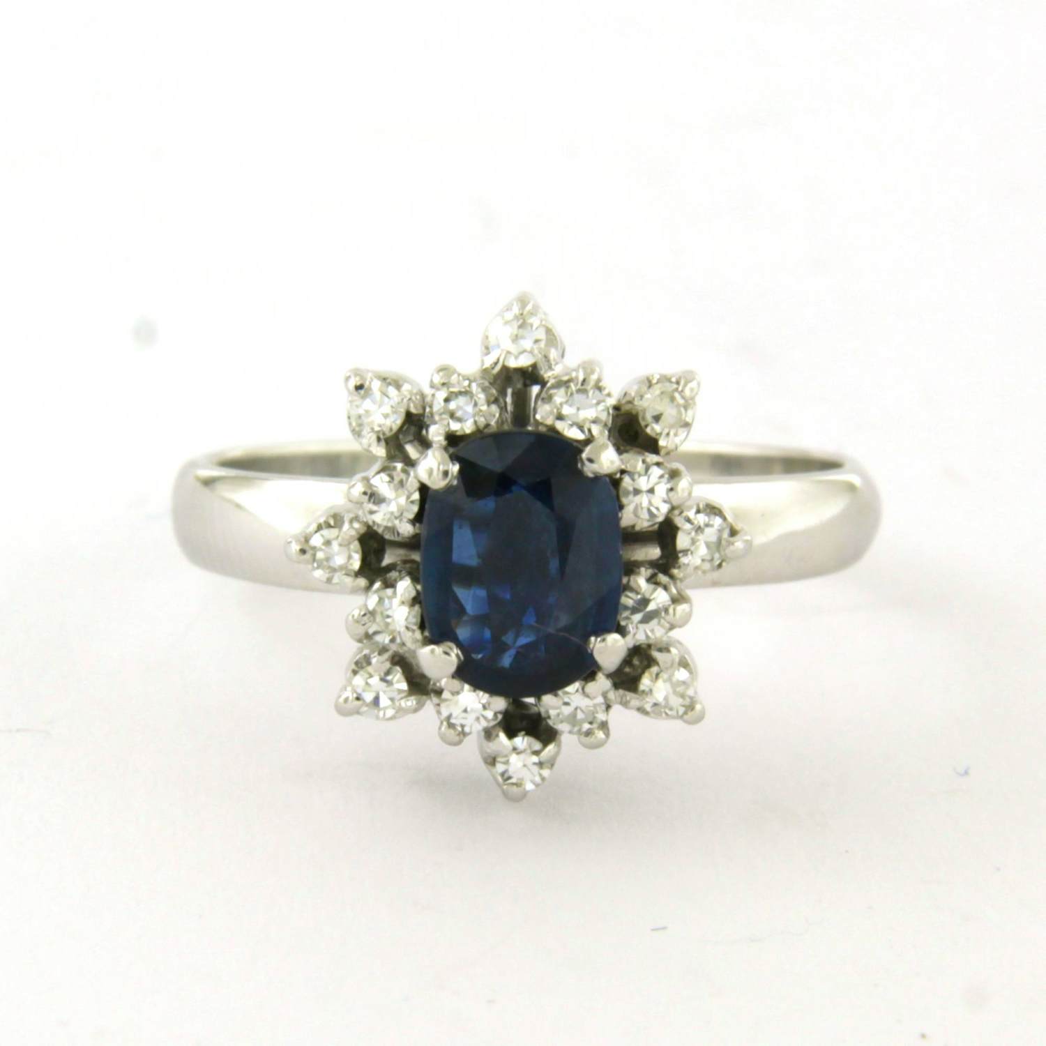 14k gouden ring met saffier en single cut geslepen diamant tot. 0.25ct kopen? Bied vanaf 540!