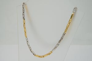 1229 - Stevig Italiaans 18 karaats BI-color met "Monte  Carlo" schakel - gekeurd kopen? Bied vanaf 1570!