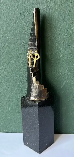 Corry Ammerlaan - sculptuur verbronsd trap naar succes kopen? Bied vanaf 49!