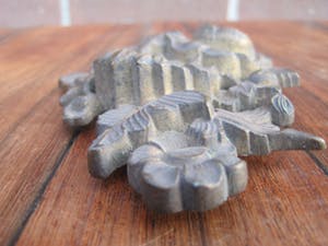 Brons (Onbekend) - Floraal bronzen ornament kopen? Bied vanaf 20!