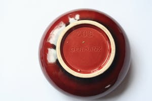 Niet of onleesbaar gesigneerd - aardewerk schaal met deksel - gemerkt 205 Germany kopen? Bied vanaf 1!