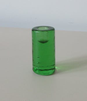 Niet of onleesbaar gesigneerd - Set van drie vintage groene ijsblok glazen kandelaars kopen? Bied vanaf 1!