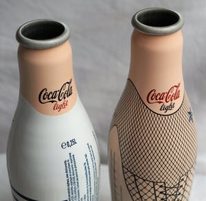 Jean Paul Gaultier - 2 flesjes van blik , Coca Cola – 2012 – Limited edition kopen? Bied vanaf 1!