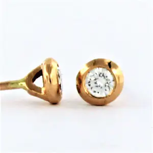 18k rosé gouden solitair oorknoppen met briljant geslepen diamant tot. 0.30ct kopen? Bied vanaf 360!