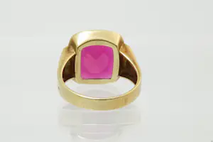 5- Grote en mooi bewerkte 14 krt geel gouden ring met gefacetteerde  kleursteen kopen? Bied vanaf 300!