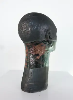 Ida De Roy - Set van twee sculpturen van keramiek, Hoofden kopen? Bied vanaf 200!