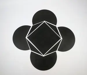 Jeroen van Rijn - Geometrisch vloerobject van rubber kopen? Bied vanaf 1!