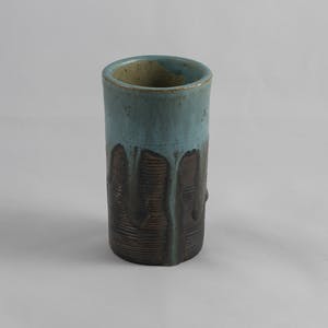 Pieter Groeneveldt - Drie aardewerken objecten kopen? Bied vanaf 50!