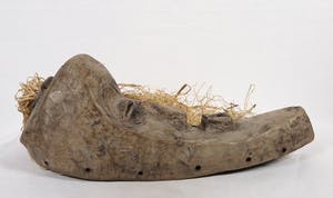 Kuba - Expressief masker met patina en haar van raffia kopen? Bied vanaf 1!