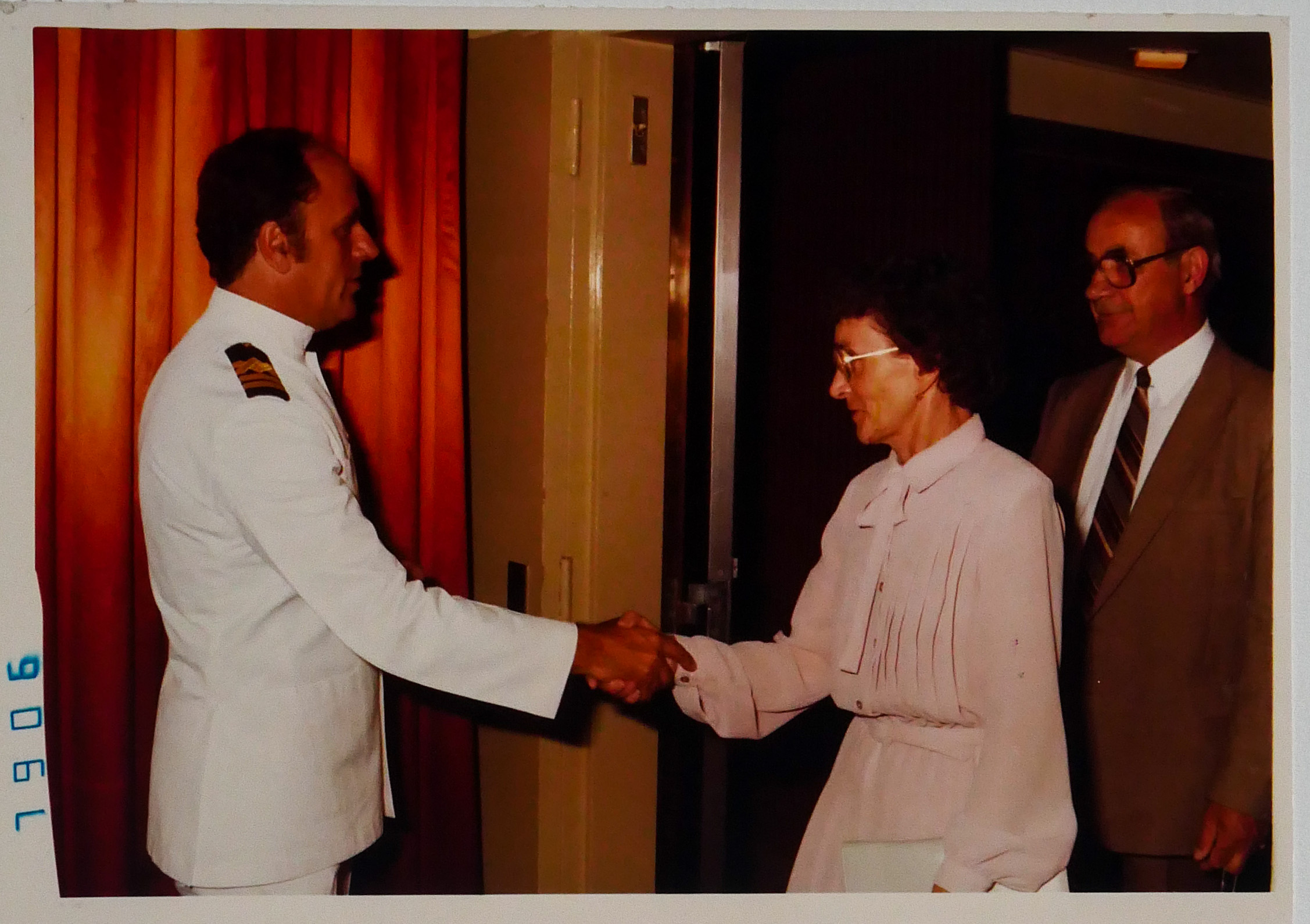 Jan Henderikse - The Handshaking Captain kopen? Bied vanaf 1!