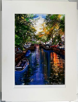 Elena Polyakova - Een gracht in Amsterdam kopen? Bied vanaf 45!