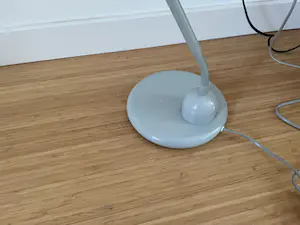 Niet of onleesbaar gesigneerd - Franse grijze metalen bureaulamp kopen? Bied vanaf 1!