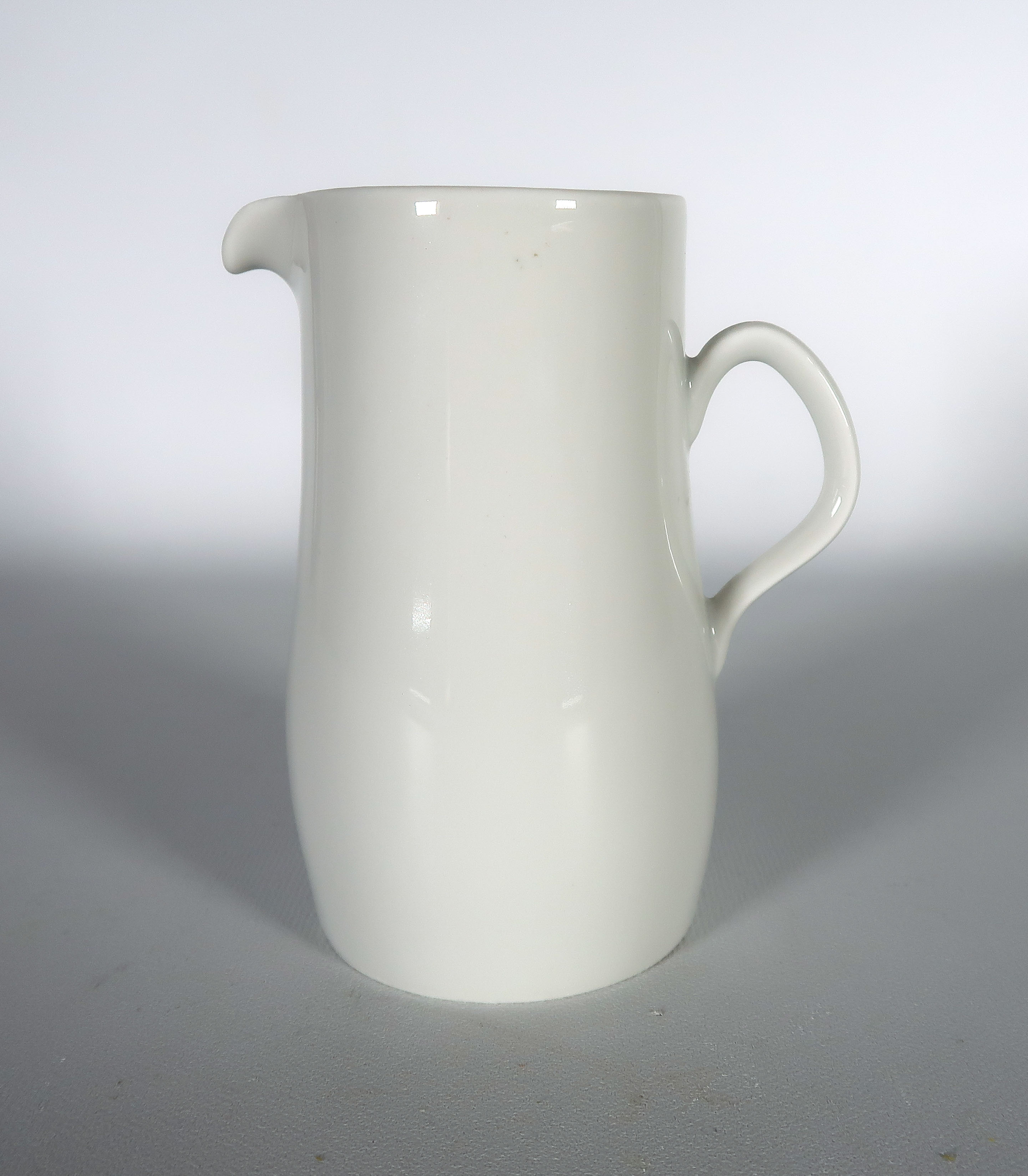 N.V. Porselein- en Tegelfabriek Mosa - Porselein, Koffiepot met roomstel ''Noblesse'' kopen? Bied vanaf 15!