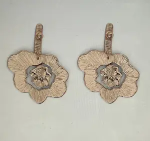 Corneille - Set van 2 kunstenaarsjuwelen : bloemen en vogels kopen? Bied vanaf 85!