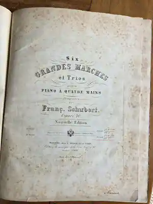 AcheterAntiquarisch Boek - Schubert, Six Grandes Marches et trios pour pioano à quartes mains? Enchérissez de 20!