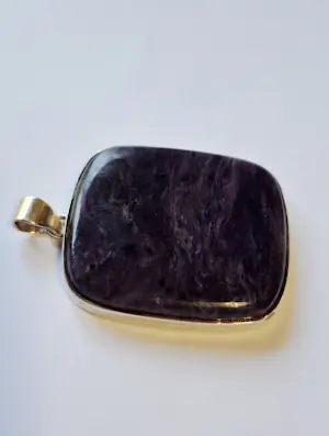 AcheterGrote nieuwe zilveren hanger met Charoiet? Enchérissez de 55!