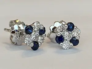 18 karaat Witgouden  Oorbellen met 0.50 ct Diamanten en  Saffieren kopen? Bied vanaf 500!