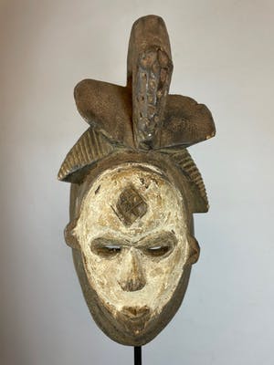 Punu - African female PASSPORT mask from the Punu - Gabon. kopen? Bied vanaf 25!