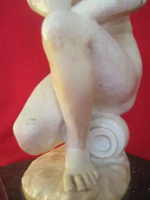 Amilcare Santini - Hurkende Venus. kopen? Bied vanaf 35!