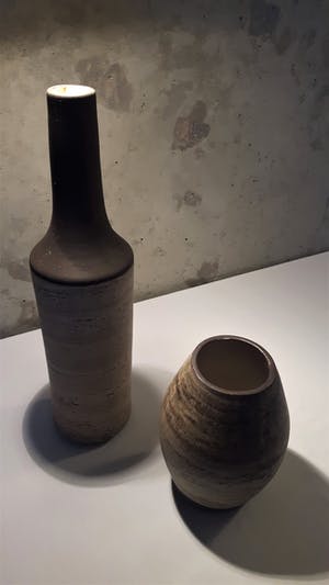 Potterie Ravelli - Twee berkenbast vazen kopen? Bied vanaf 1!