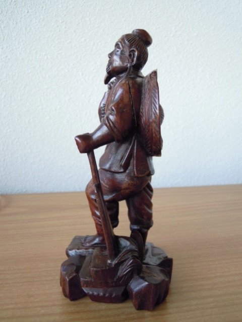 Niet of onleesbaar gesigneerd - Beeld CHINESE VISSER handgemaakt -17 cm hoog kopen? Bied vanaf 1!