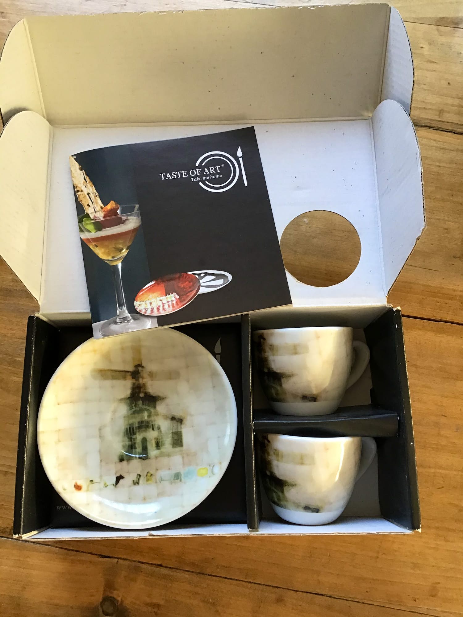 Chris Berens - 6 kop en schotels, design Molen de Dikkert Amstelveen, Taste of Art verkocht voor € 35!