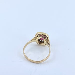 18kt gouden ring met diamant en robijn, maat 57,25/18,50 kopen? Bied vanaf 180!