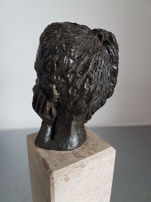 Astrid Veldhuyzen-Koppen - Beeld / Sculptuur " Luisteren " kopen? Bied vanaf 25!