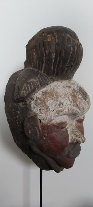Punu - Oud tribal vrouwelijk masker kopen? Bied vanaf 35!