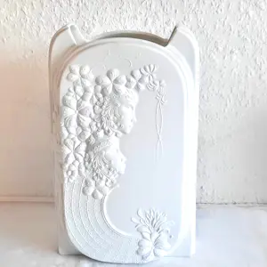 A.K. Kaiser Porzellan - Vase Bisquit Porzellan Op Art Design Wolfgang Gawantka signiert 70er Jahre kopen? Bied vanaf 90!