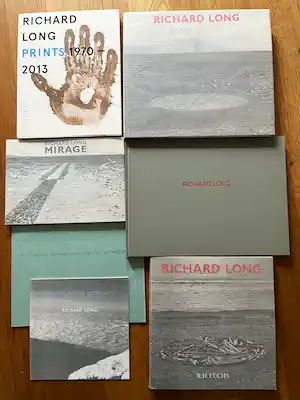 Richard Long - 7 GESIGNEERDE BOEKEN verkauft für € 160!