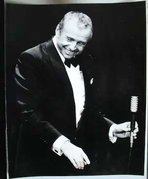 Toon Hermans - [4x] - gesigneerd boek - persfoto - brochure - vinyl single kopen? Bied vanaf 50!