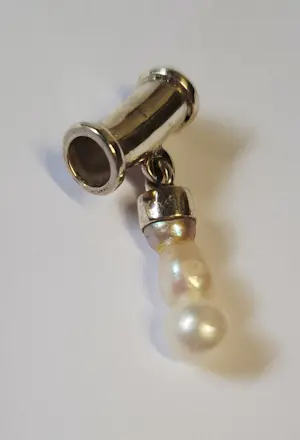 Zilveren hanger gezet met parel kopen? Bied vanaf 55!