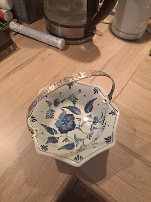Niet of onleesbaar gesigneerd - Delftsblauwe bonbonniere kopen? Bied vanaf 1!