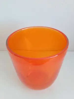 Niet of onleesbaar gesigneerd - Prachtige zware glazen vaas, handgemaakt kopen? Bied vanaf 1!