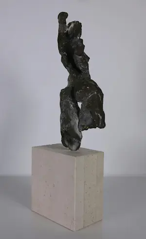 Gerard Engels - Brons, Vrouwfiguur op stenen sokkel + 3 boeken kopen? Bied vanaf 350!