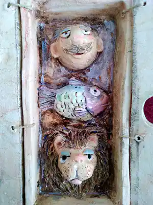 Niet of onleesbaar gesigneerd - Keramische sculptuur, vrolijk, gesigneerd verkocht voor € 1!