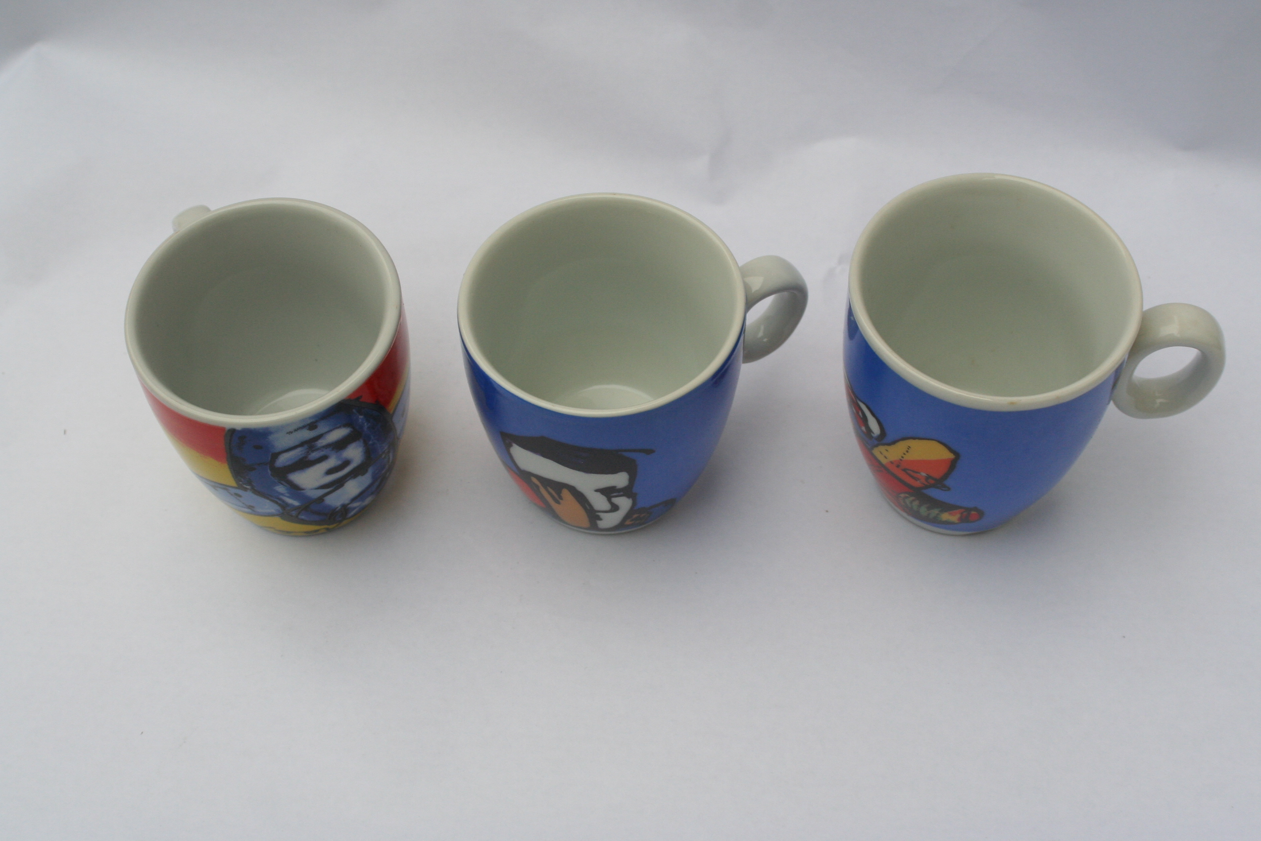 Niet of onleesbaar gesigneerd - 3 kopjes - Herman Brood kopen? Bied vanaf 1!