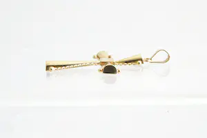 197 - Grote - klassiek vormgegeven 18 karaats rosé gouden kruis hanger kopen? Bied vanaf 170!