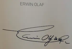 Erwin Olaf - Gesigneerd boek: I AM - 2019 kopen? Bied vanaf 250!