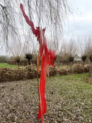 Bruno Guiheneuf - Rood stalen abstract buitenobject kopen? Bied vanaf 1000!