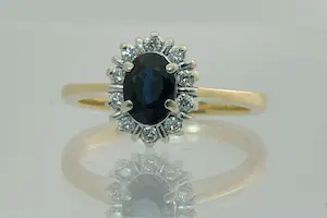 70- Sierlijke 14 krt goud & diamanten ring met diep-blauwe saffier - klein model kaufen? Bieten Sie von 220!
