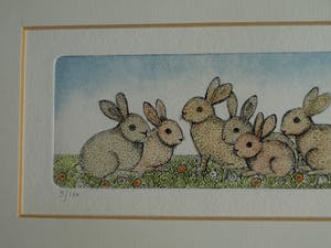 Birgit Krabiell - Ingelijste kleurenets , Konijntjes – 1987 kopen? Bied vanaf 1!