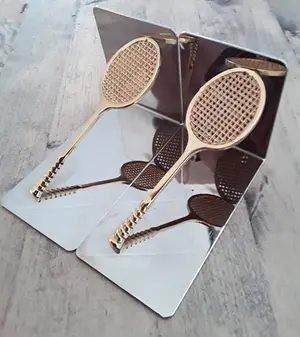 Niet of onleesbaar gesigneerd - Set "Sportieve" design boekensteunen kopen? Bied vanaf 1!