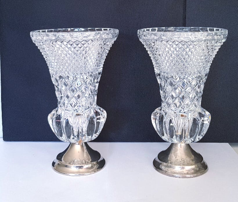 Niet of onleesbaar gesigneerd - Kristallen vazen  kopen? Bied vanaf 1!